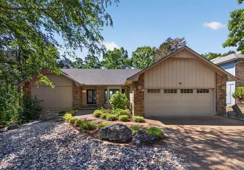 99 Castano Dr, Hot Springs Village, AR 71909