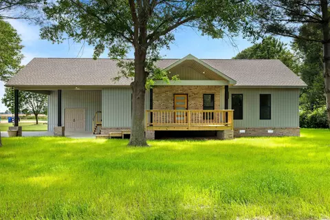 301 Dogwood St, Caraway, AR 72419