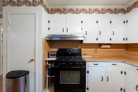 Kitchen - 110 W Curran St, Des Arc, AR 72040 photo 2 of 3