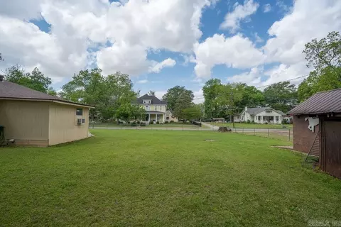Exterior - 110 W Curran St, Des Arc, AR 72040 photo 6 of 11