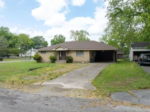 Exterior - 110 W Curran St, Des Arc, AR 72040 photo 2 of 11