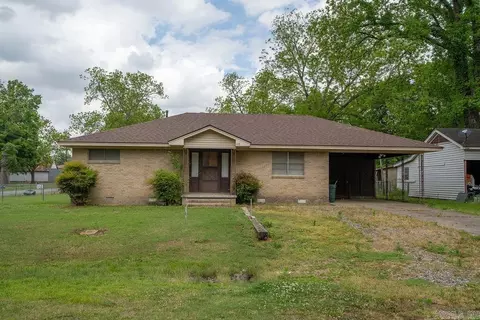 110 W Curran St, Des Arc, AR 72040