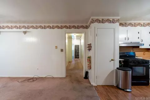 Entry Way - 110 W Curran St, Des Arc, AR 72040 photo 1 of 2