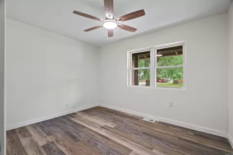 Bedroom - 101 Martin Cir, Fort Smith, AR 72908 photo 1 of 8