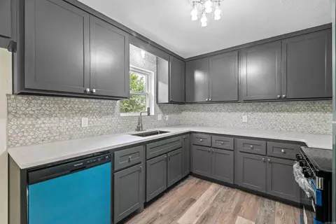 Kitchen - 101 Martin Cir, Fort Smith, AR 72908 photo 1 of 2