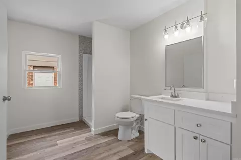 Bath - 101 Martin Cir, Fort Smith, AR 72908 photo 4 of 4