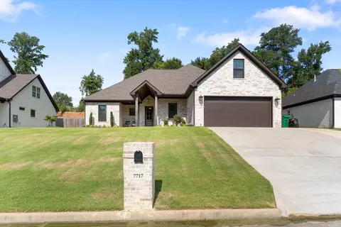 7717 S Shoreline Blvd, Benton, AR 72019