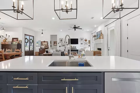 Kitchen - 4885 Edgewood Park, Conway, AR 72034 photo 5 of 8