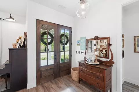 Entry Way - 4885 Edgewood Park, Conway, AR 72034 photo 1 of 7