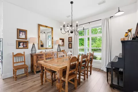 Dining - 4885 Edgewood Park, Conway, AR 72034 photo 1 of 1