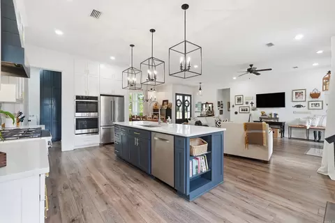 Kitchen - 4885 Edgewood Park, Conway, AR 72034 photo 7 of 8