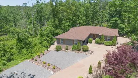 18 Burgos Ln, Hot Springs Village, AR 71909