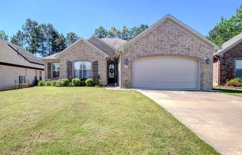123 Nantucket Loop, Maumelle, AR 72113
