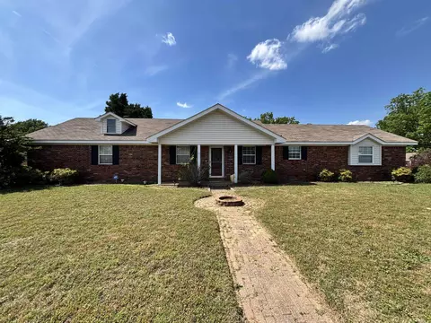 1 Danbury Ln, Jacksonville, AR 72076