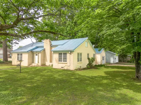 101 Roosevelt Cir, Morrilton, AR 72110