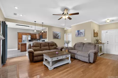 4458 S Aaronfield Cir, Benton, AR 72015 photo 9