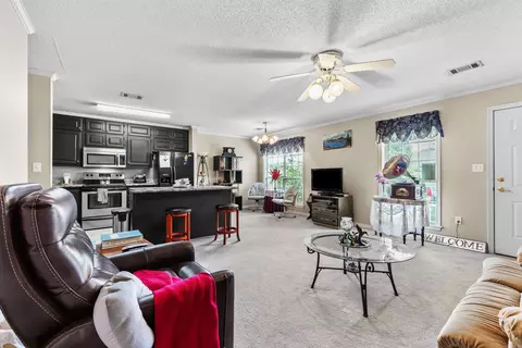 Living - 2910 E Moore Apt 115 Ave #115, Searcy, AR 72143 photo 1 of 2