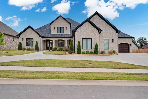 1630 Dolphin Dr, Conway, AR 72034