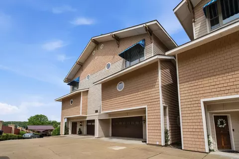 244 Bayou Pt #401B, Hot Springs, AR 71913