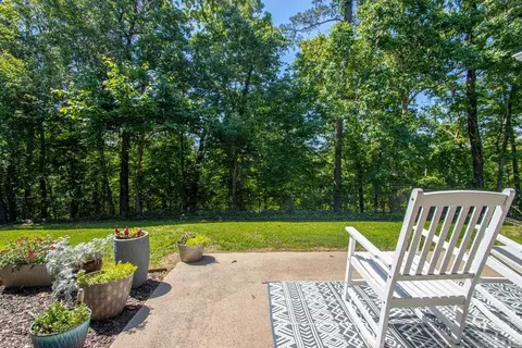 Exterior - 1425 River Pointe Ct, Benton, AR 72019 photo 10 of 10