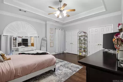Bedroom - 1425 River Pointe Ct, Benton, AR 72019 photo 2 of 5