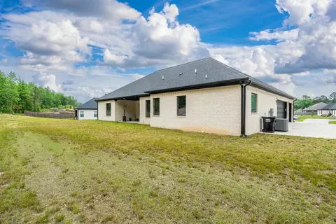 Exterior - 4205 Hampton Dr, Benton, AR 72019 photo 2 of 5