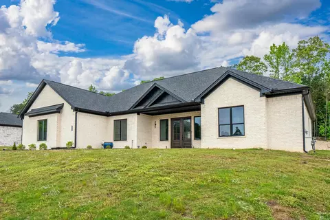 Exterior - 4205 Hampton Dr, Benton, AR 72019 photo 3 of 5