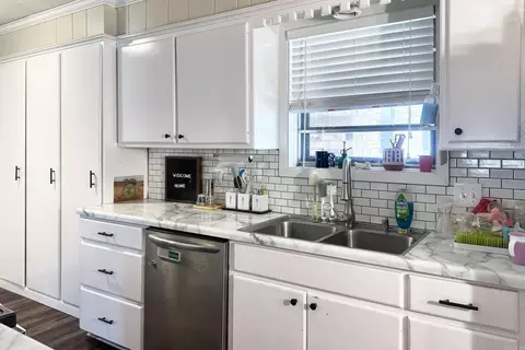 Kitchen - 1550 Leona Dr, Ashdown, AR 71822 photo 5 of 5