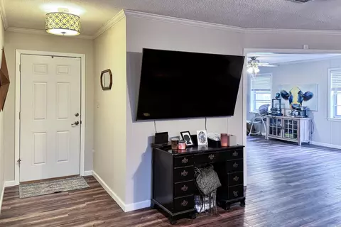 Entry Way - 1550 Leona Dr, Ashdown, AR 71822 photo 1 of 1