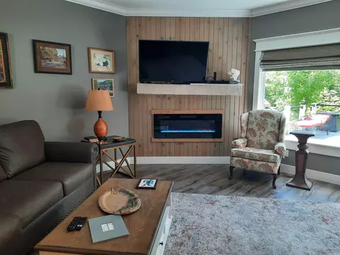 Living - 503 Harding, Mountain View, AR 72560 photo 1 of 6