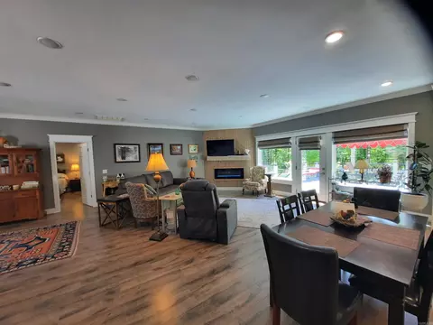 Living - 503 Harding, Mountain View, AR 72560 photo 6 of 6
