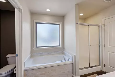 Bath - 20 Joshua Cir, Conway, AR 72032 photo 1 of 3