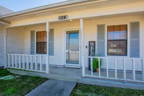 104 Dale Dr, Jacksonville, AR 72076