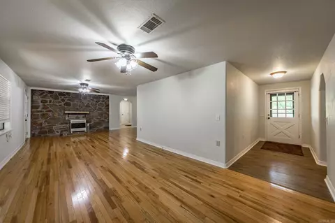 Living - 3275 Old Highway 27, Marshall, AR 72650 photo 1 of 4