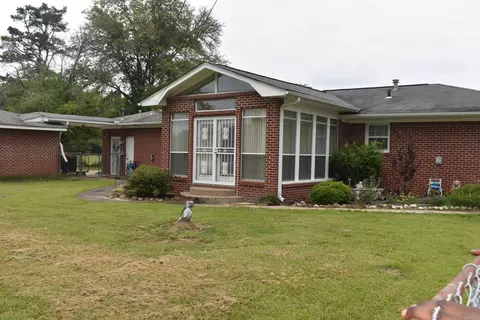 Exterior - 4316 S Glover Dr, Pine Bluff, AR 71601 photo 6 of 7