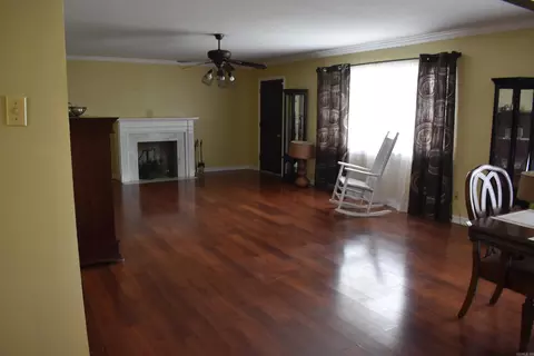Living - 4316 S Glover Dr, Pine Bluff, AR 71601 photo 2 of 2