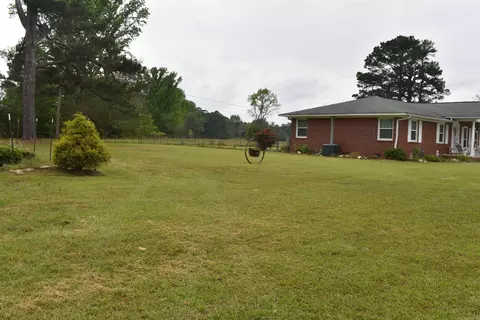 Exterior - 4316 S Glover Dr, Pine Bluff, AR 71601 photo 2 of 7