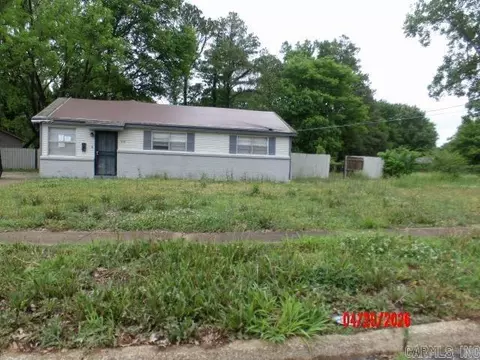 507 Garden Ln, West Memphis, AR 72301