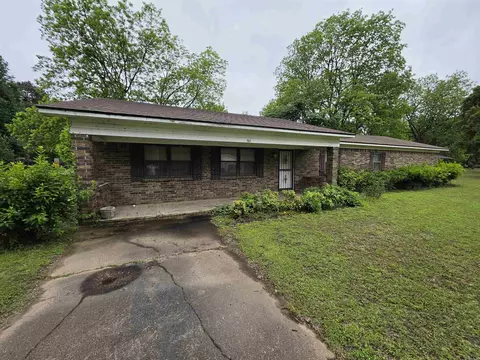 911 Harvey St, Swifton, AR 72471