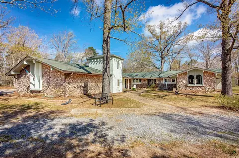 2201 River Rd, Redfield, AR 72132