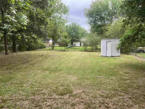 Exterior - 2210 Broadview Ave, Conway, AR 72034 photo 2 of 3