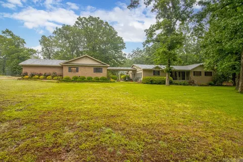4116 Front Dr, Bryant, AR 72022
