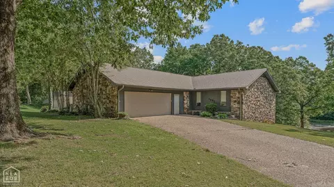 1001 Northwood Dr, Paragould, AR 72450