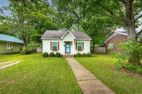 Exterior - 1114 Davis St, Conway, AR 72034 photo 3 of 9