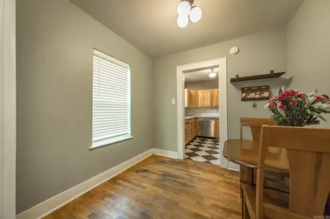 Dining - 1114 Davis St, Conway, AR 72034 photo 2 of 2