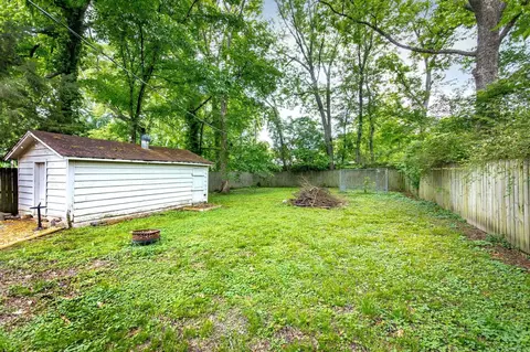Exterior - 1114 Davis St, Conway, AR 72034 photo 7 of 9