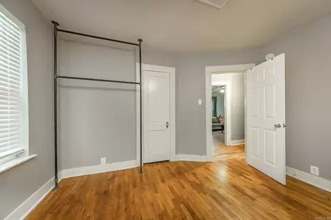 Bedroom - 1114 Davis St, Conway, AR 72034 photo 3 of 4