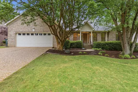14001 Longtree Dr, Little Rock, AR 72212