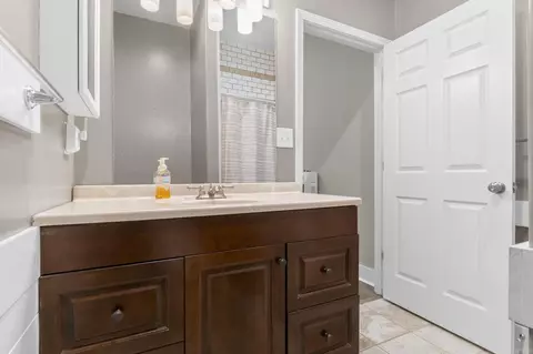 Bath - 513 Joseph Dr, Alexander, AR 72002 photo 2 of 4