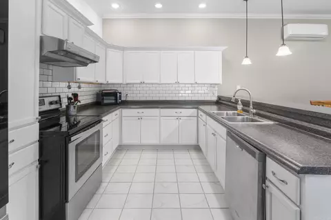 Kitchen - 513 Joseph Dr, Alexander, AR 72002 photo 2 of 4